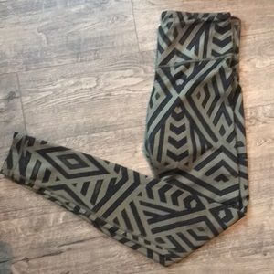 Lululemon leggings Sz. 6